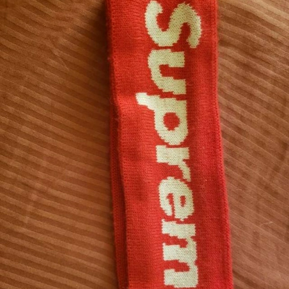 Supreme headband